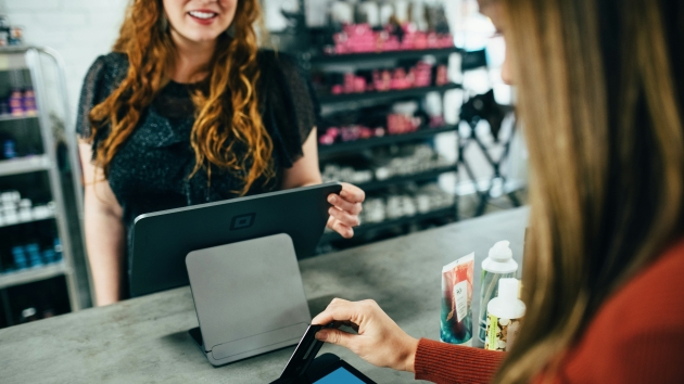 Kunden sind immer weniger markentreu, Verbesserung der Customer Experience wichtig - Quelle: Blake Wisz/Unsplash